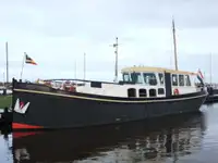 Баржа на продажу