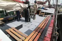 Плавающий отель на продажу
