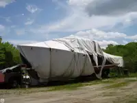 Баржа на продажу