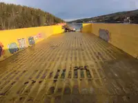 Баржа на продажу