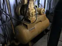 Буксир на продажу