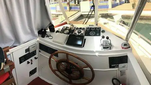 Круизное судно на продажу