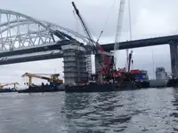 Судно с краном на продажу
