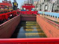 Баржа на продажу