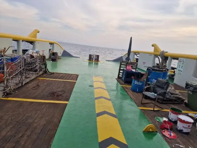 Судно снабжения на продажу