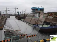 Баржа на продажу