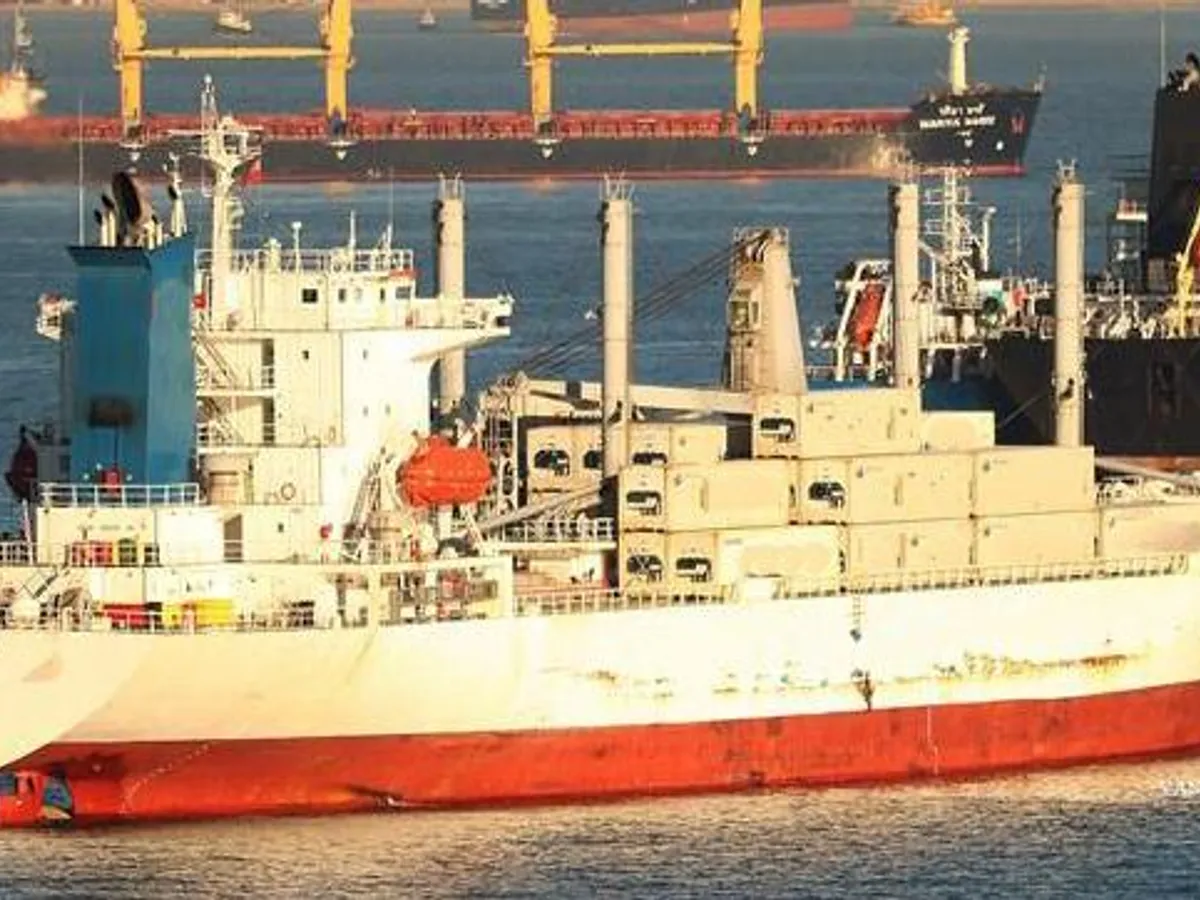 Рефрижераторное судно на продажу