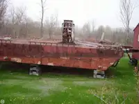 Баржа на продажу