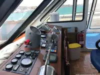 Катамаран на продажу