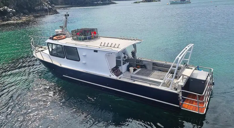 Рыболовный траулер продается