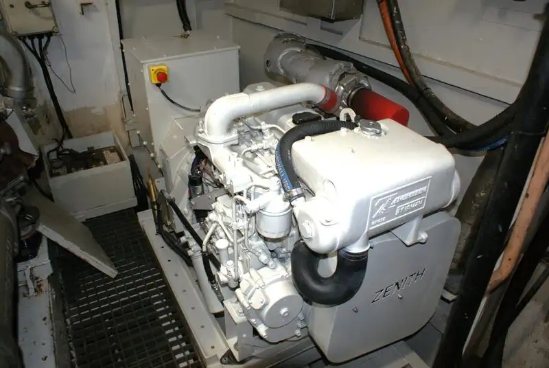 Катамаран продается