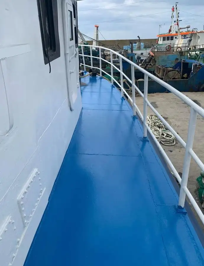 Рыболовный траулер продается