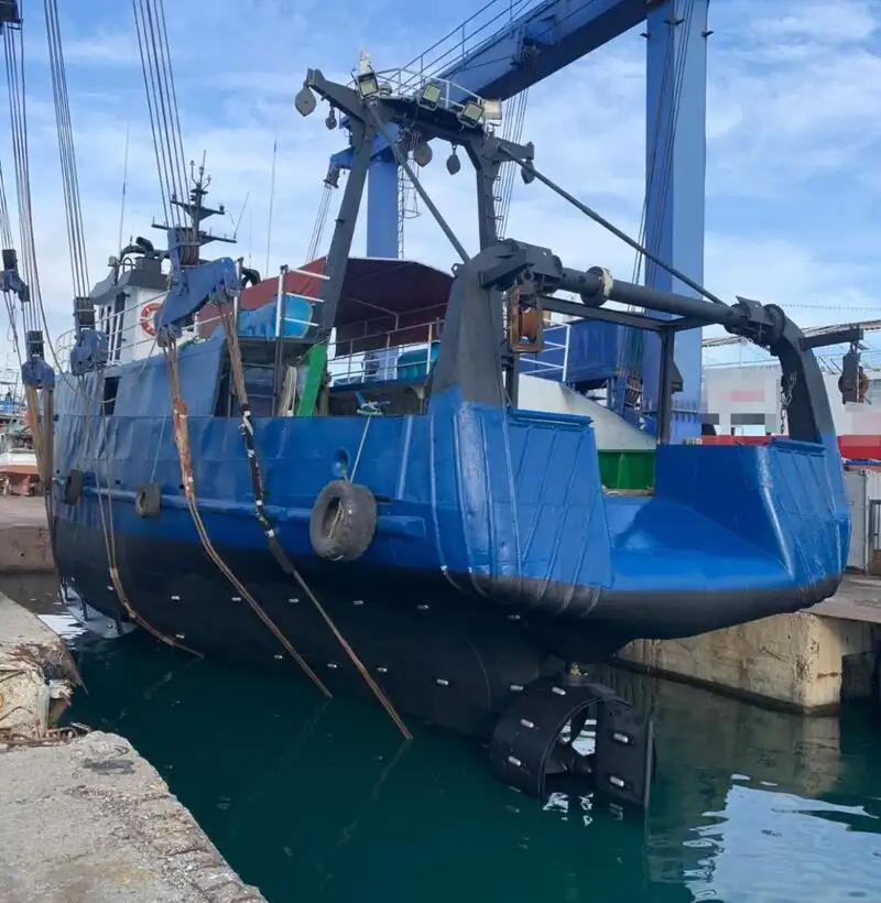 Рыболовный траулер продается