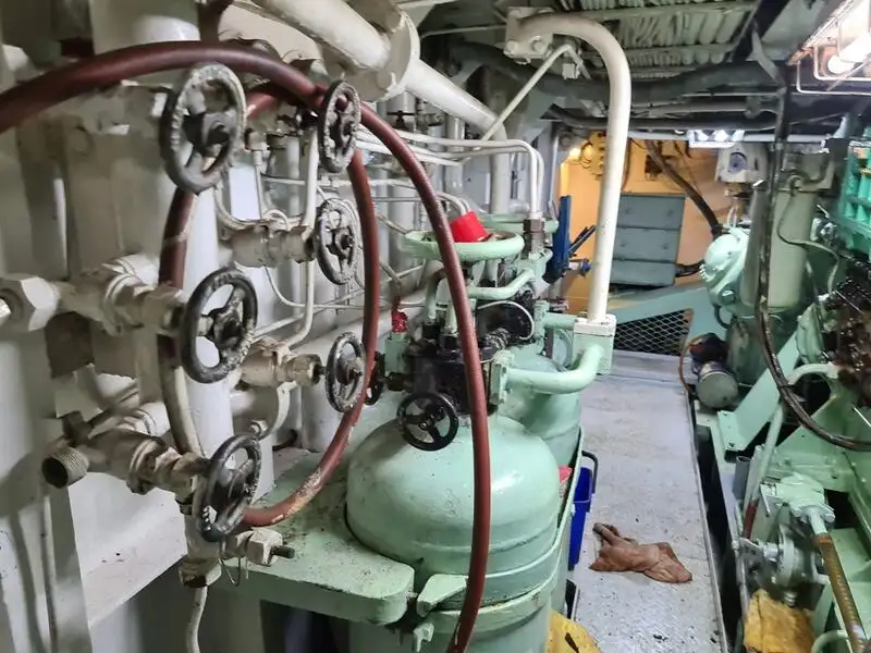 Ярусное судно продается