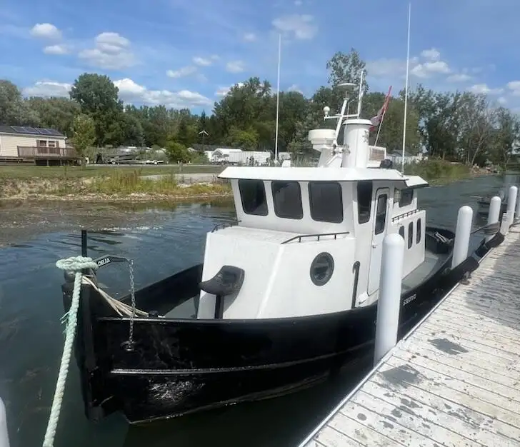 Буксир продается