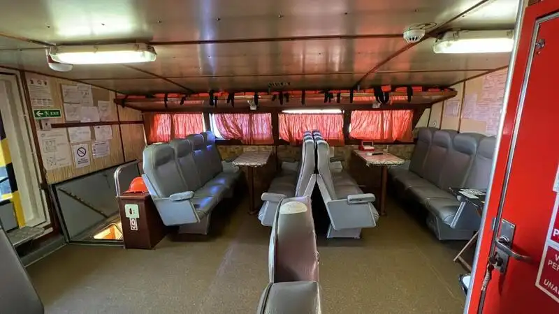 Катер с экипажем продается