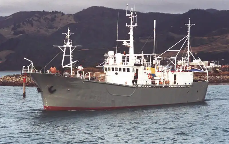 Ярусное судно продается