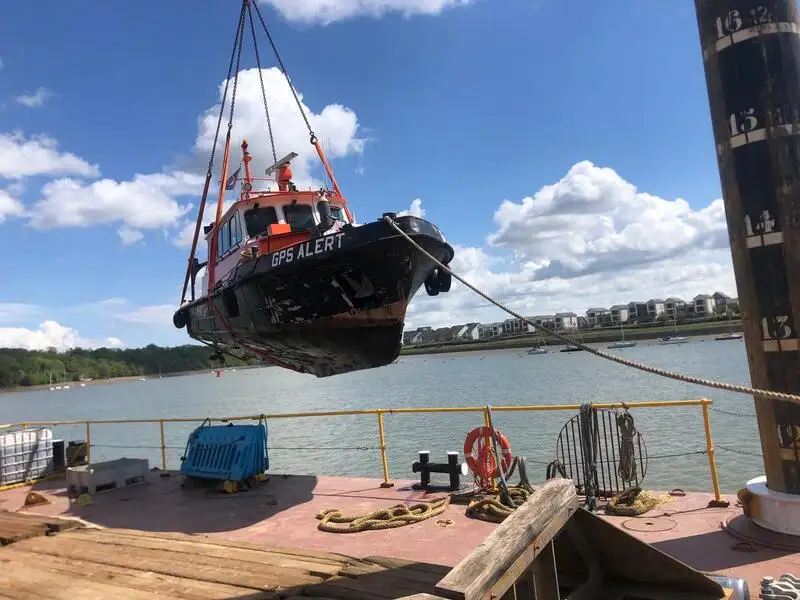 Исследовательское судно продается