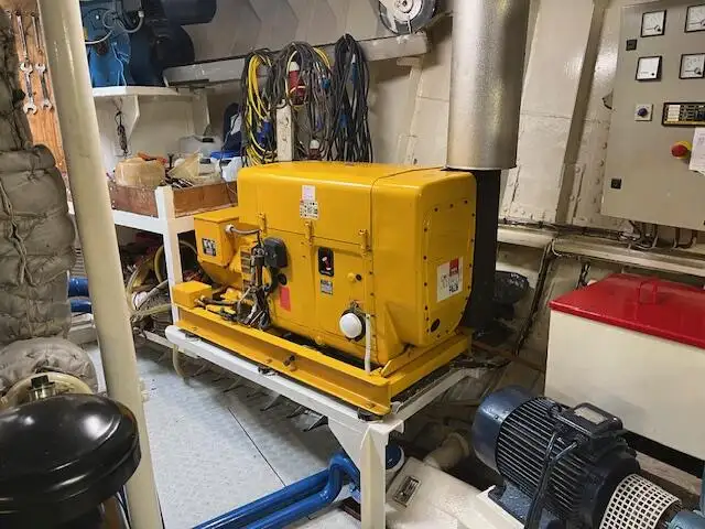 Рыболовный траулер продается