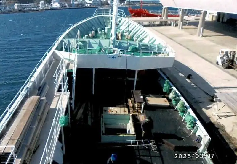 Рыболовный траулер продается