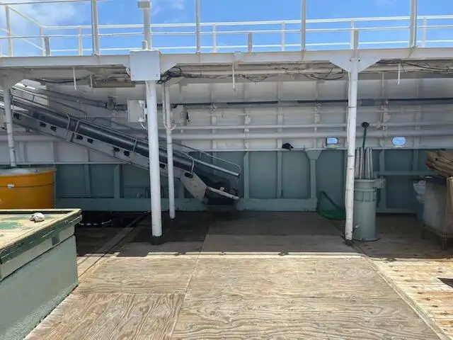 Рыболовный траулер продается