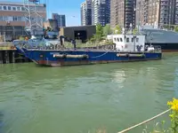 Десантный корабль, Танк продается