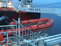 Моторное судно продается