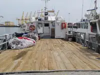 Корабль снабжения продается