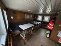 Корабль снабжения продается