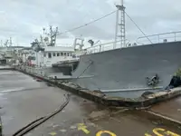 Ярусное судно продается