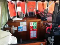 Катер с экипажем продается