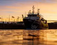 Исследовательское судно продается